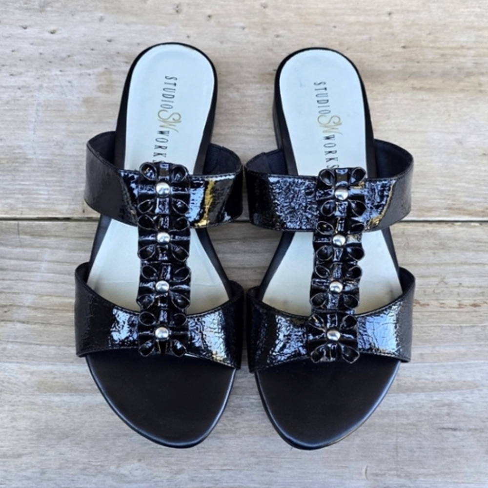 Studio Works Belize Y2K Dark Feminine Glam     Floral T-strap Slide Sandals 7M